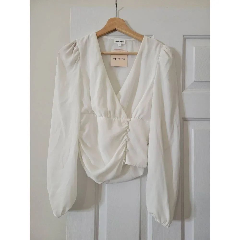 Superdown white v neck long sleeve blouse S